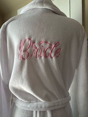 NWOT Short White Cozy Get Ready “BRIDE” Robe Sz L w/ 2 Pockets & Belt